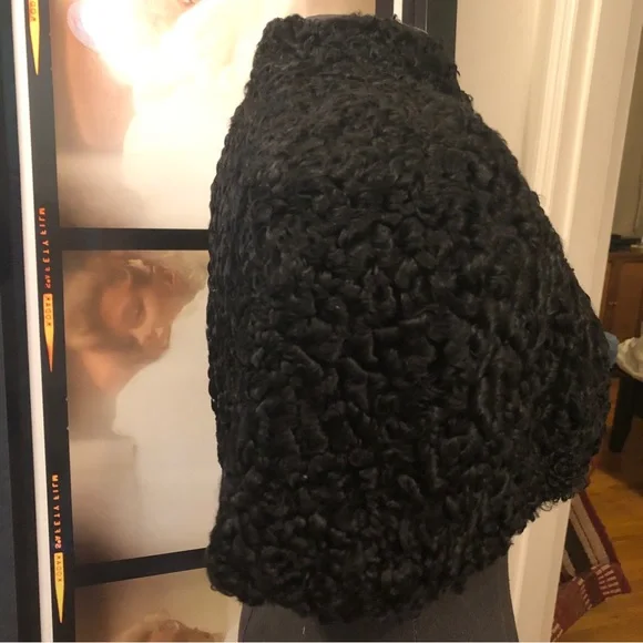 Vintage Shoulder Cape - Picture 7 of 7